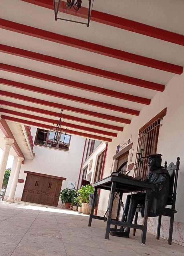 Rosales En El Corazon De La Mancha *